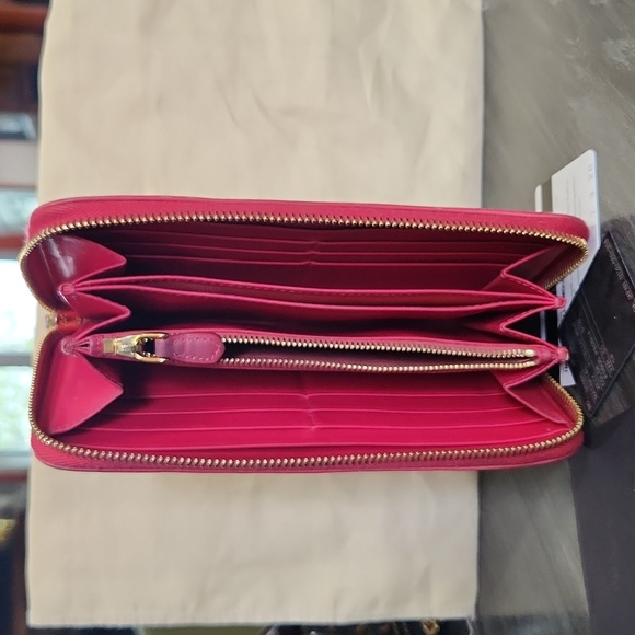 Prada wallet - Picture 3 of 12